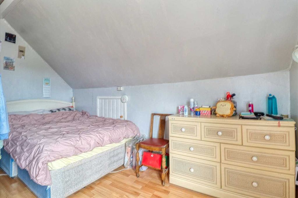 Additional image 15 of 5 bed semi-detached house for saleGreenway, Frinton On Sea CO13