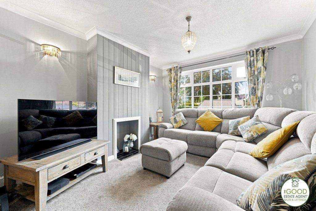 Property photo 3 of 33