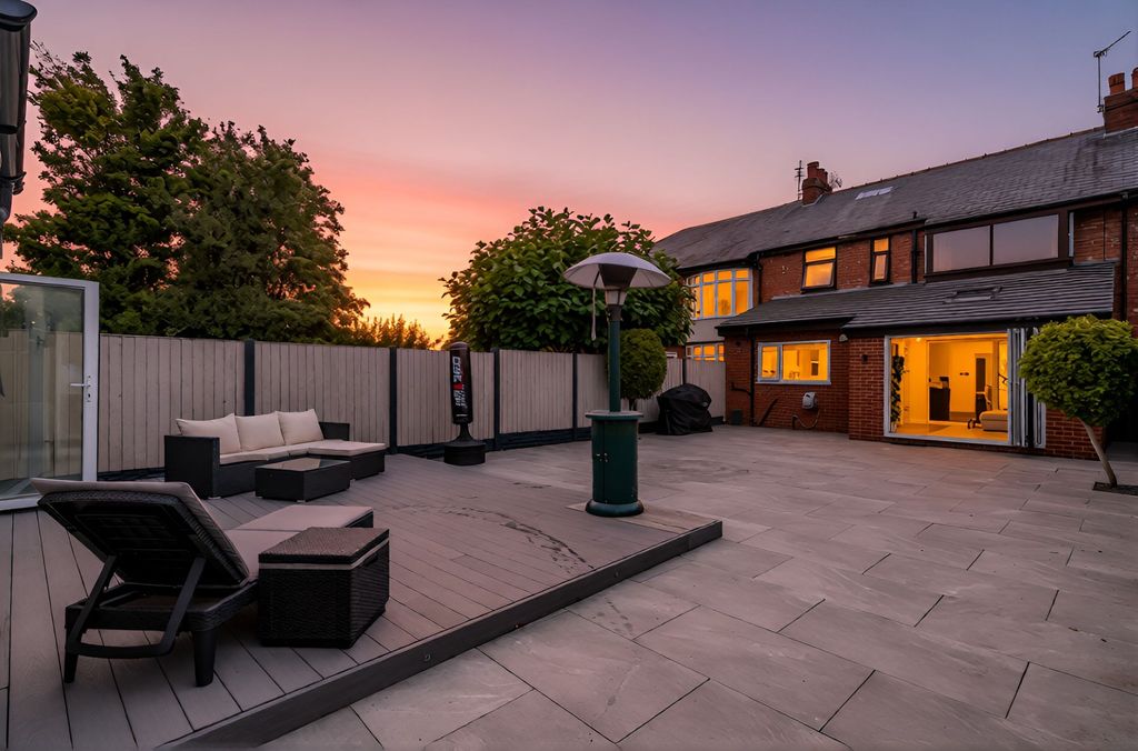 Property photo 1 of 53