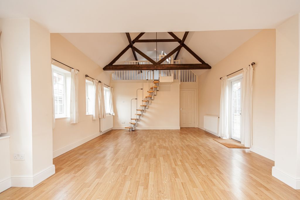 Property photo 3 of 9 107030