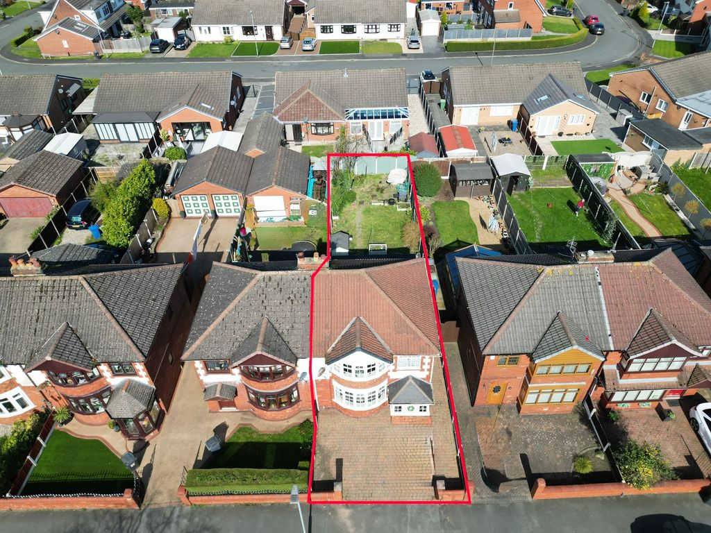 Property photo 2 of 26