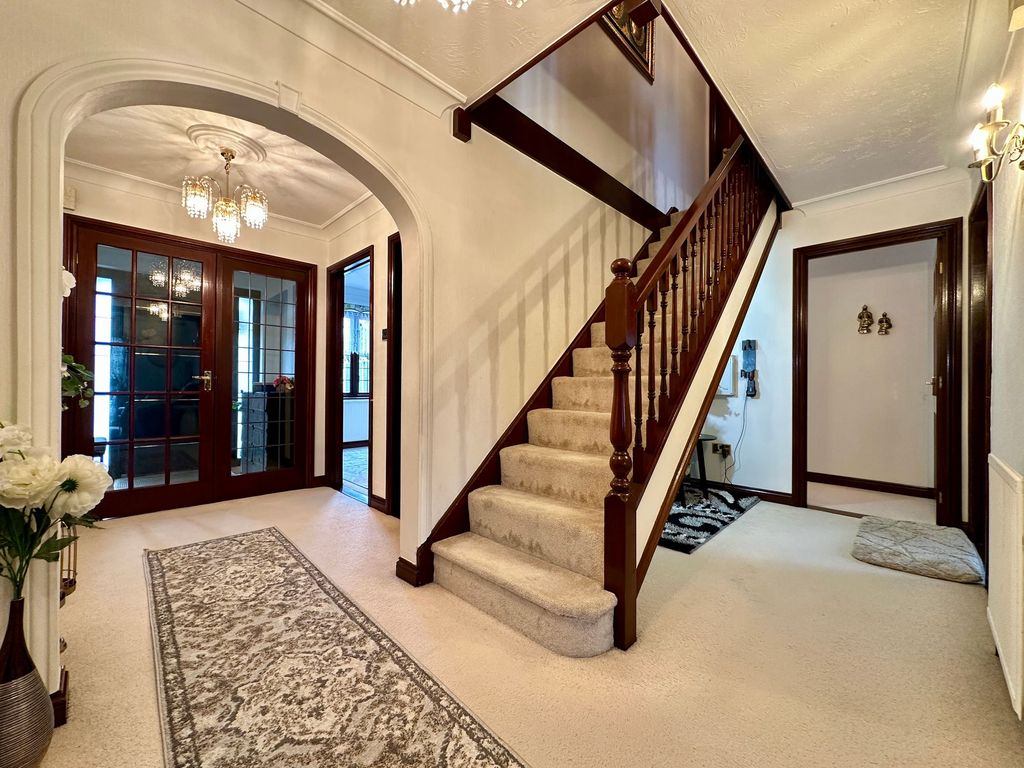 Property photo 2 of 29 Hallway