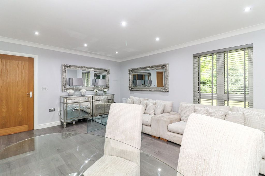 Property photo 3 of 16 Picture No. 03