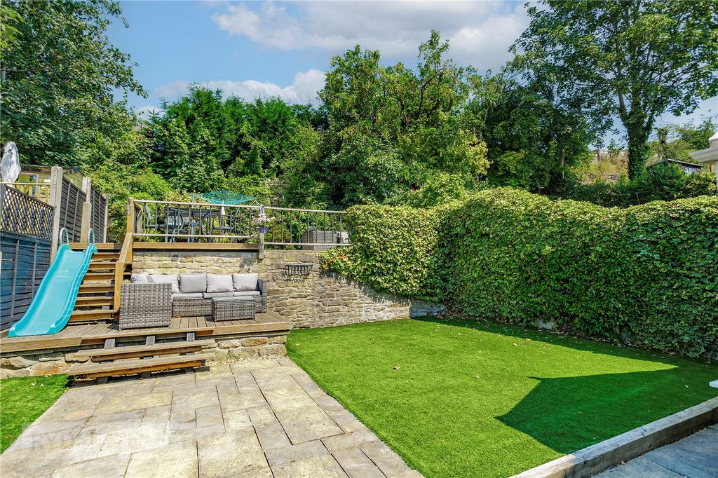 Property photo 2 of 25 Rear Garden