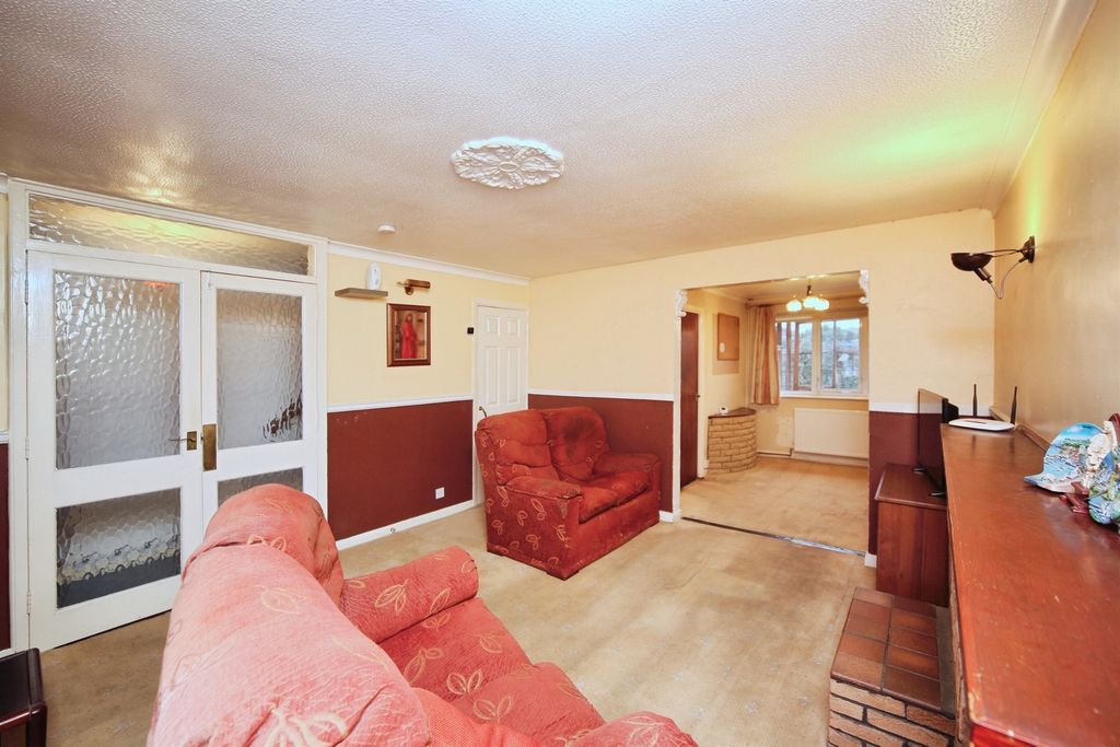 Property photo 2 of 22