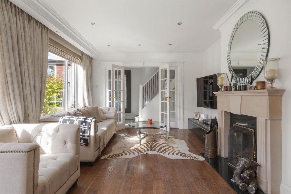 Property photo 3 of 24 9O2A8123.Jpg