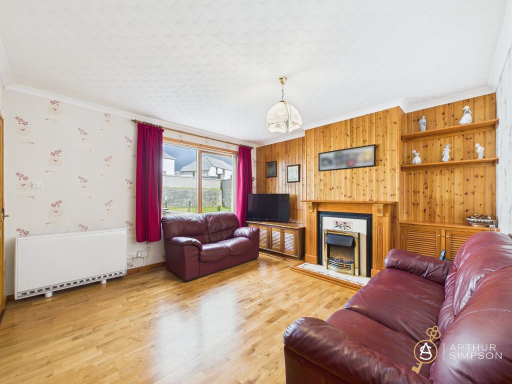 Property photo 2 of 33 4153805