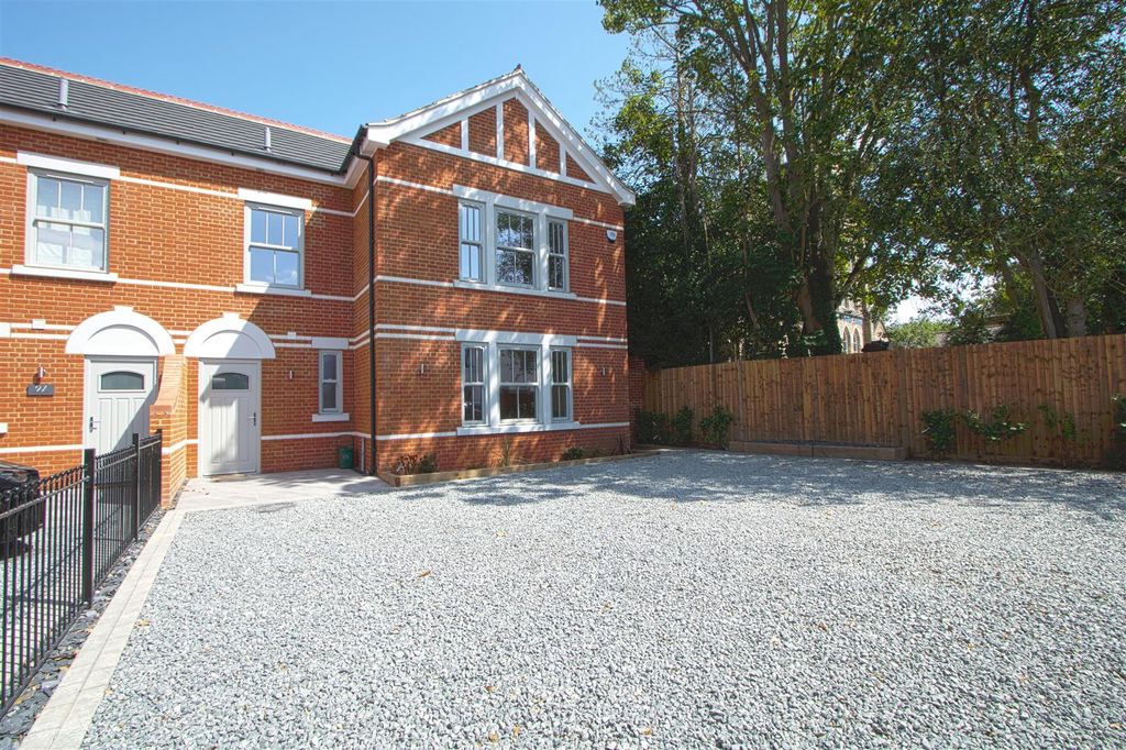 Property photo 1 of 13 Front.Jpg