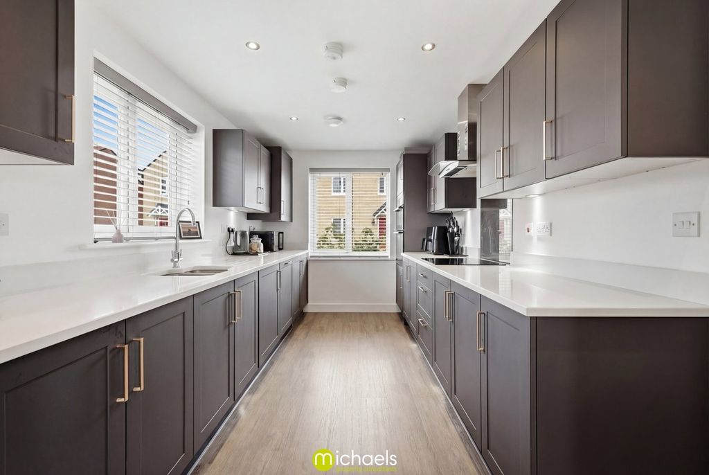 Property photo 3 of 23