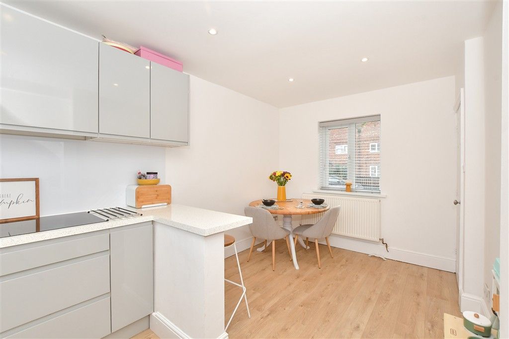 Property photo 1 of 16 Kitchen/Diner