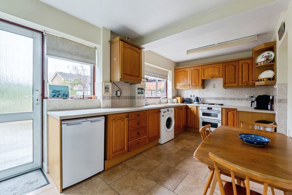 Property photo 3 of 18 Pbox-Img.Jpg