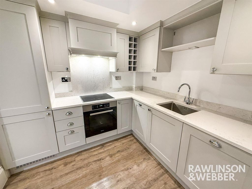 Property photo 3 of 10 Img_1999.Jpg