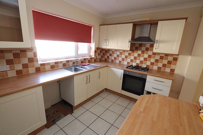 Property photo 2 of 12 Kitchen