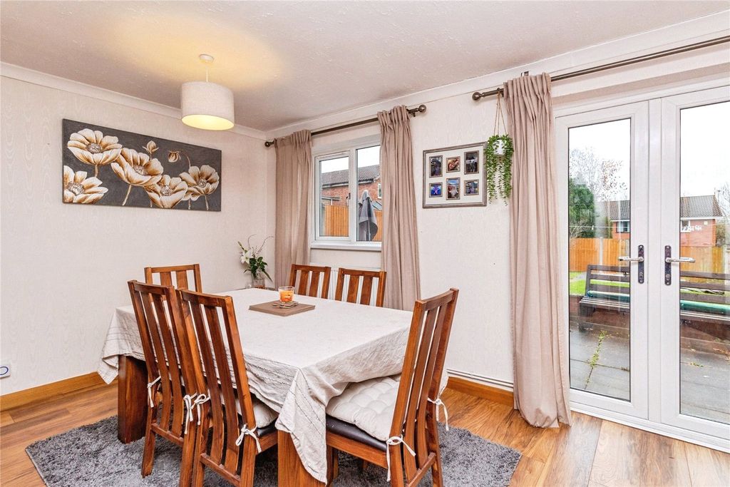 Property photo 3 of 28 Picture No. 31