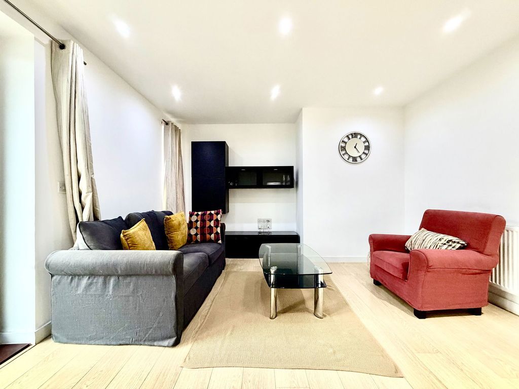 Property photo 3 of 12