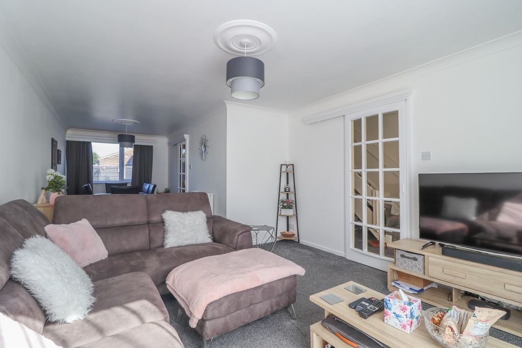 Property photo 2 of 26 4355014