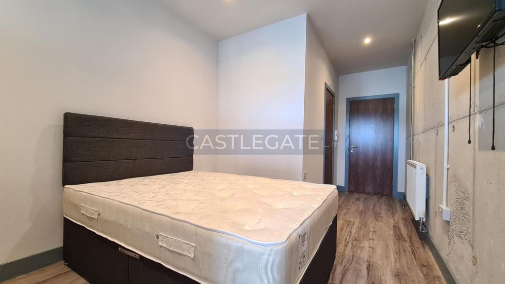 Property photo 2 of 12 Room 43, Renaissance Works, 105 New Street, Huddersfield, HD1 2As (3)