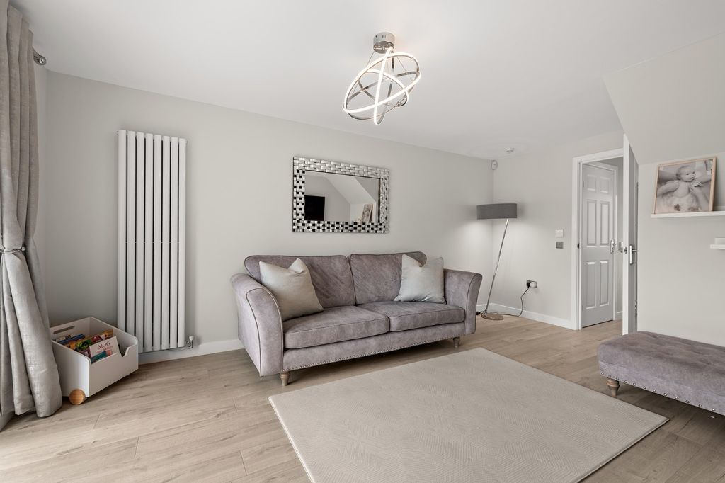 Property photo 3 of 29 4281646