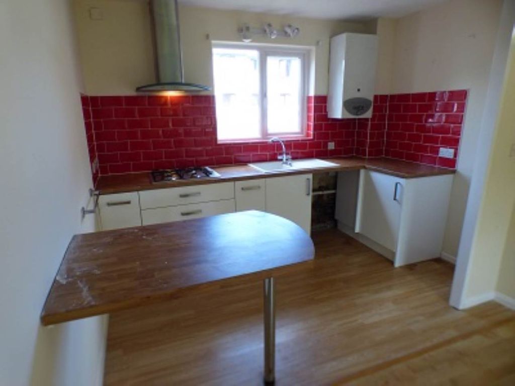 Property photo 2 of 7 Kitchen Breakfast Room