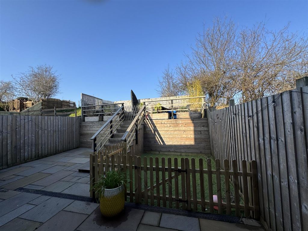 Additional image 10 of 3 bed semi-detached house for saleMead Fields, Bridport, Dorset DT6