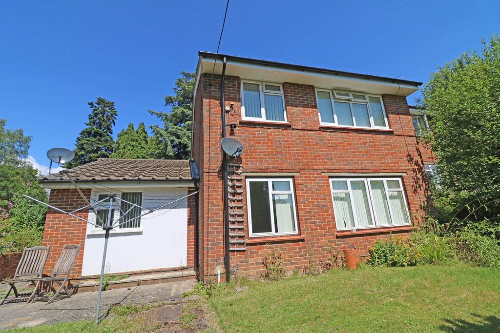 Property photo 1 of 5