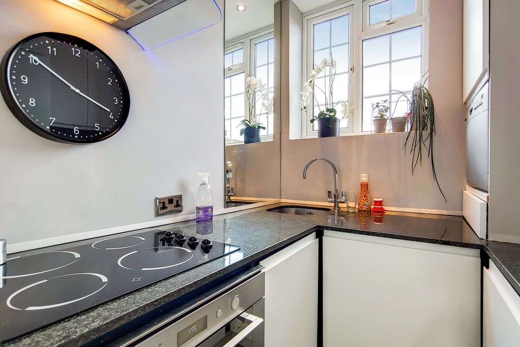 Property photo 3 of 9 2_Kitchen-0