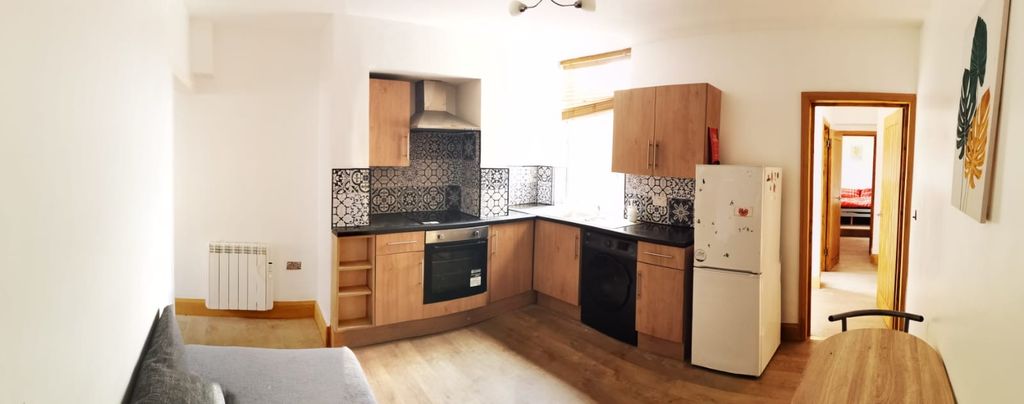 Property photo 1 of 6 Kitchen