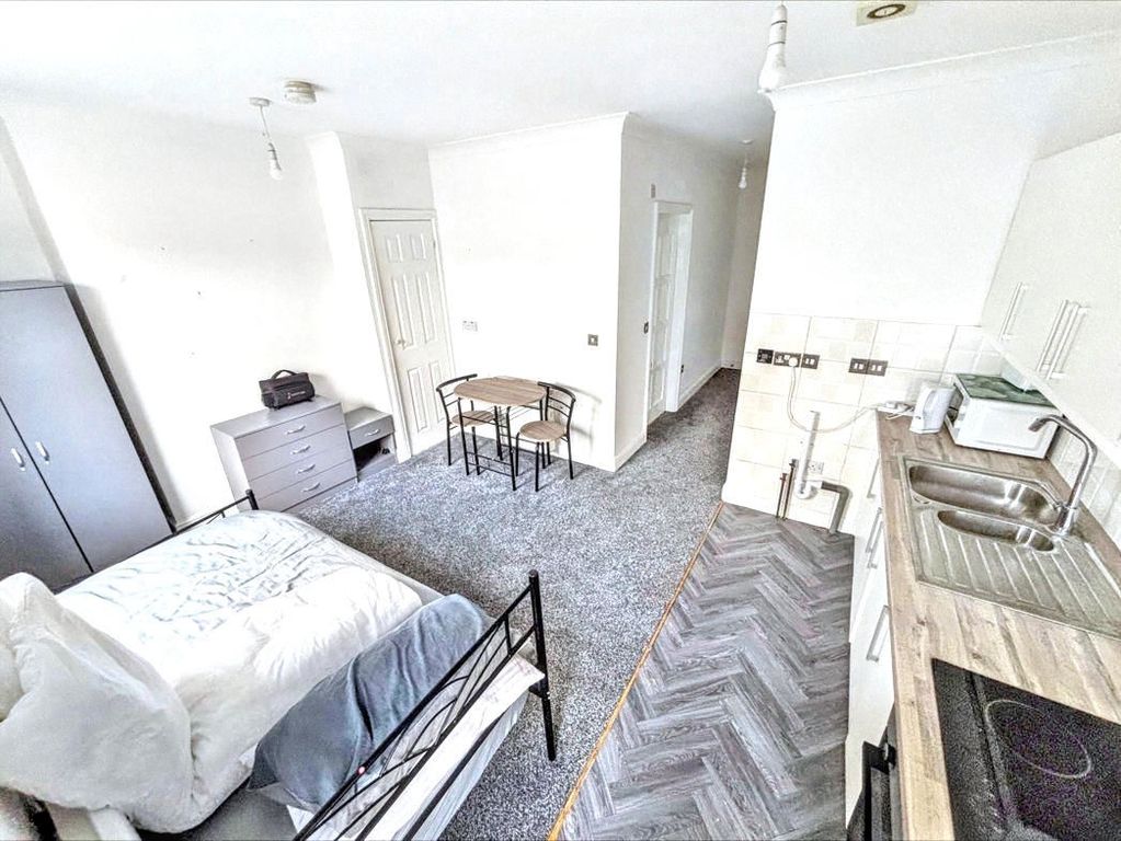 Property photo 3 of 4