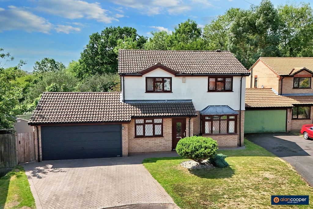 Property photo 2 of 27 4399542