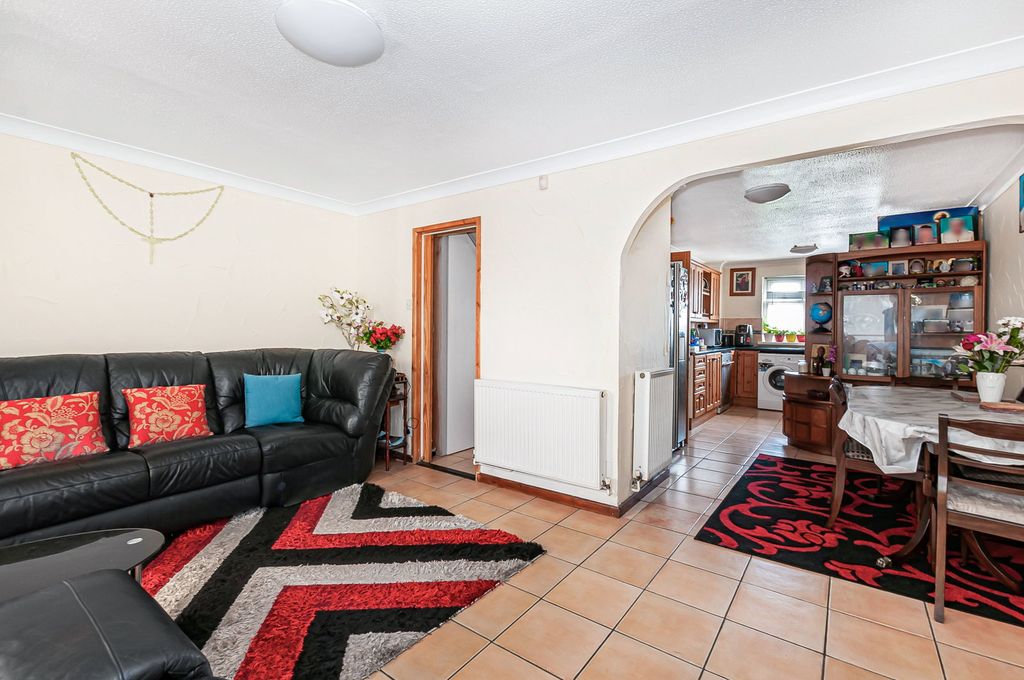 Property photo 3 of 15