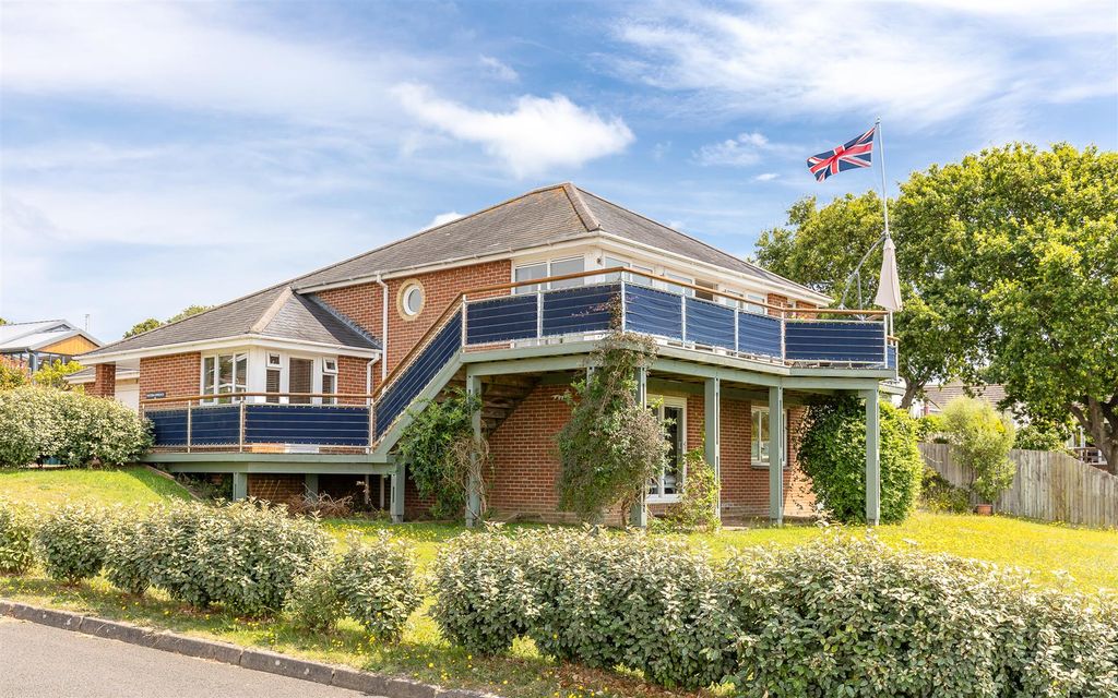 Property photo 3 of 35 2.Jpg