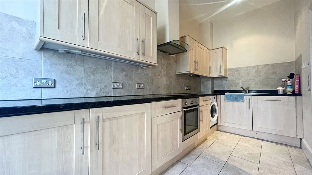 Property photo 2 of 7 Picture No. 06