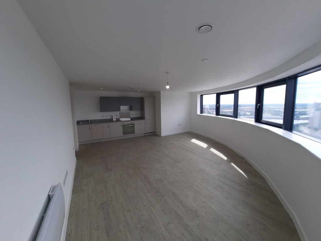 Property photo 2 of 27