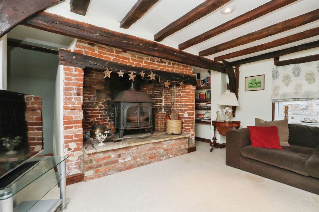Property photo 1 of 17