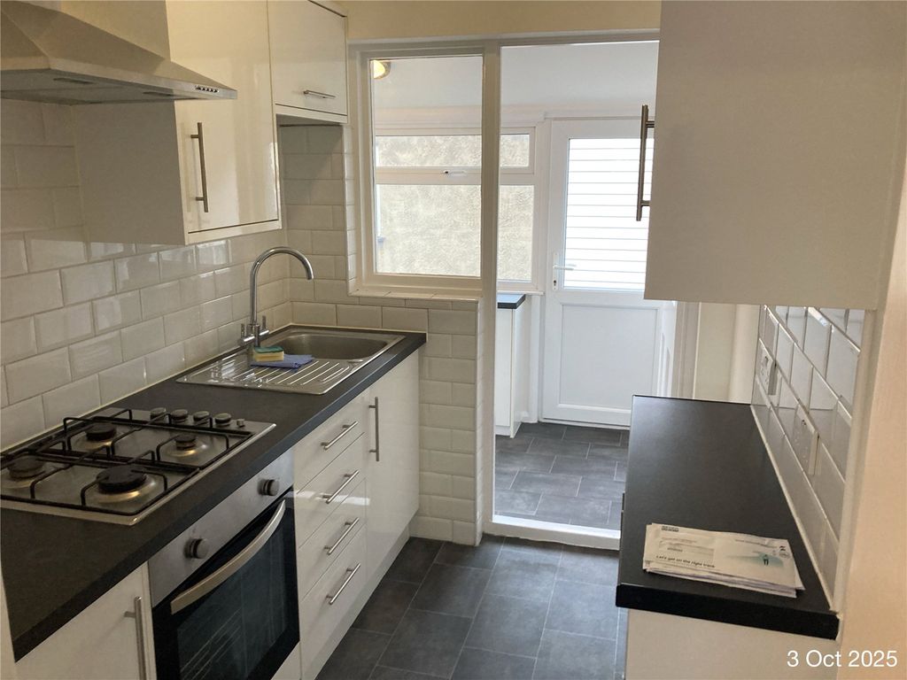 Property photo 2 of 11 Picture No. 32