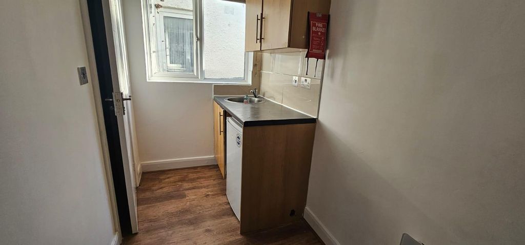 Property photo 3 of 5 Rqgh7Opafkchyxu6Xywz7Q.Jpg