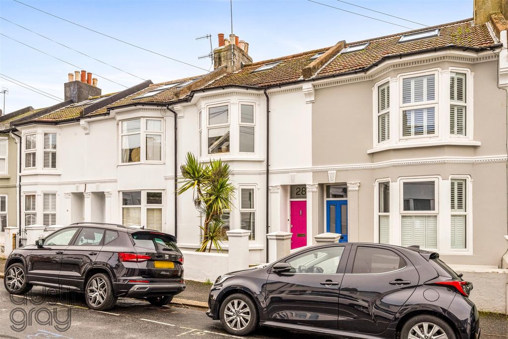 Property photo 1 of 14 Montgomery Street, 28_018.Jpg