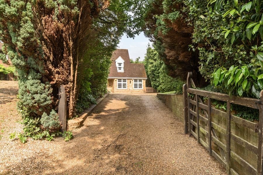 Property photo 1 of 25