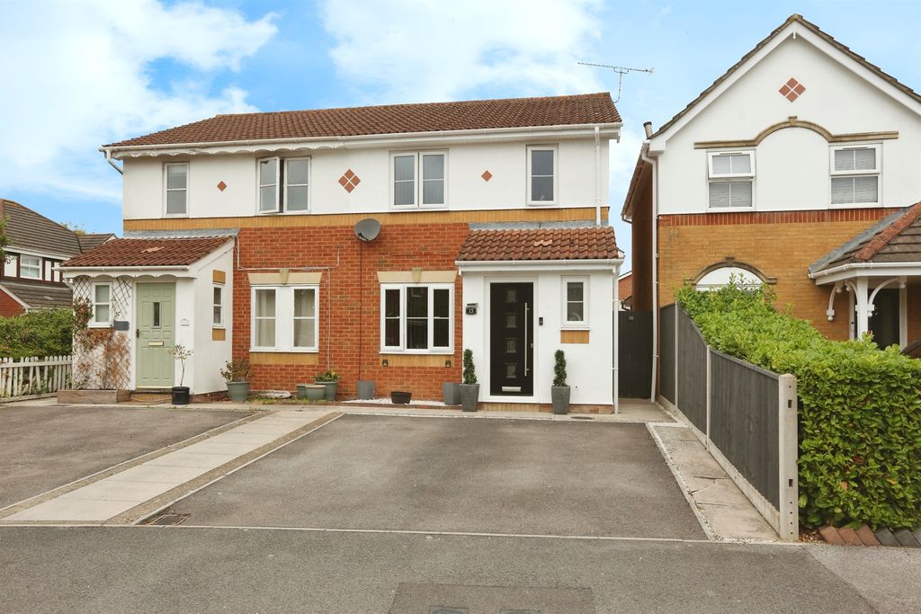 Property photo 2 of 17