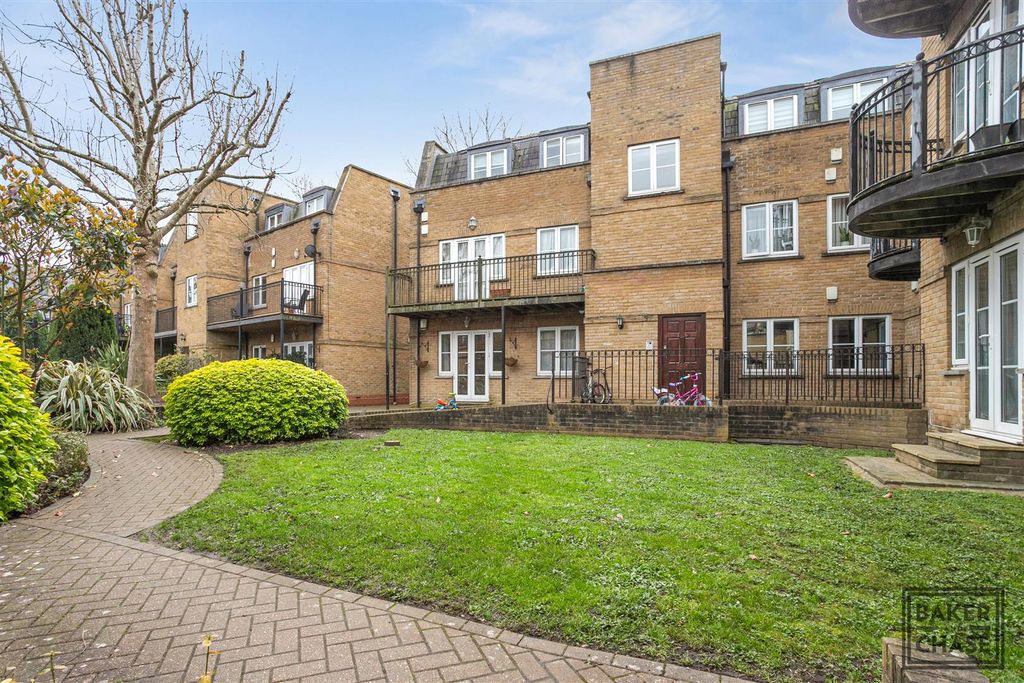 Property photo 1 of 25