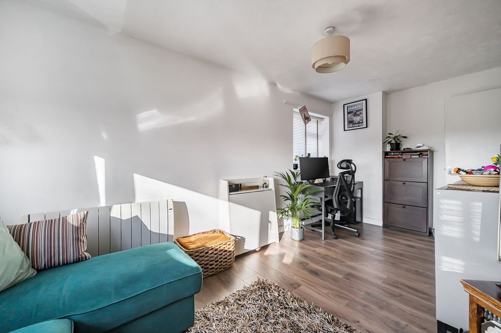 Property photo 3 of 13