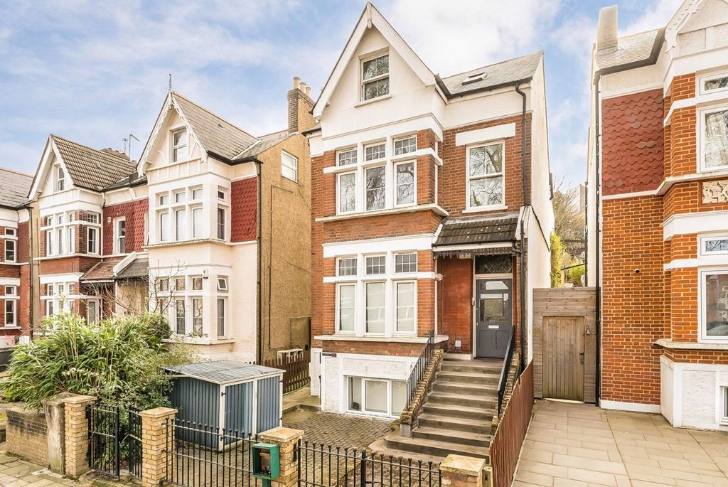 Property photo 3 of 9