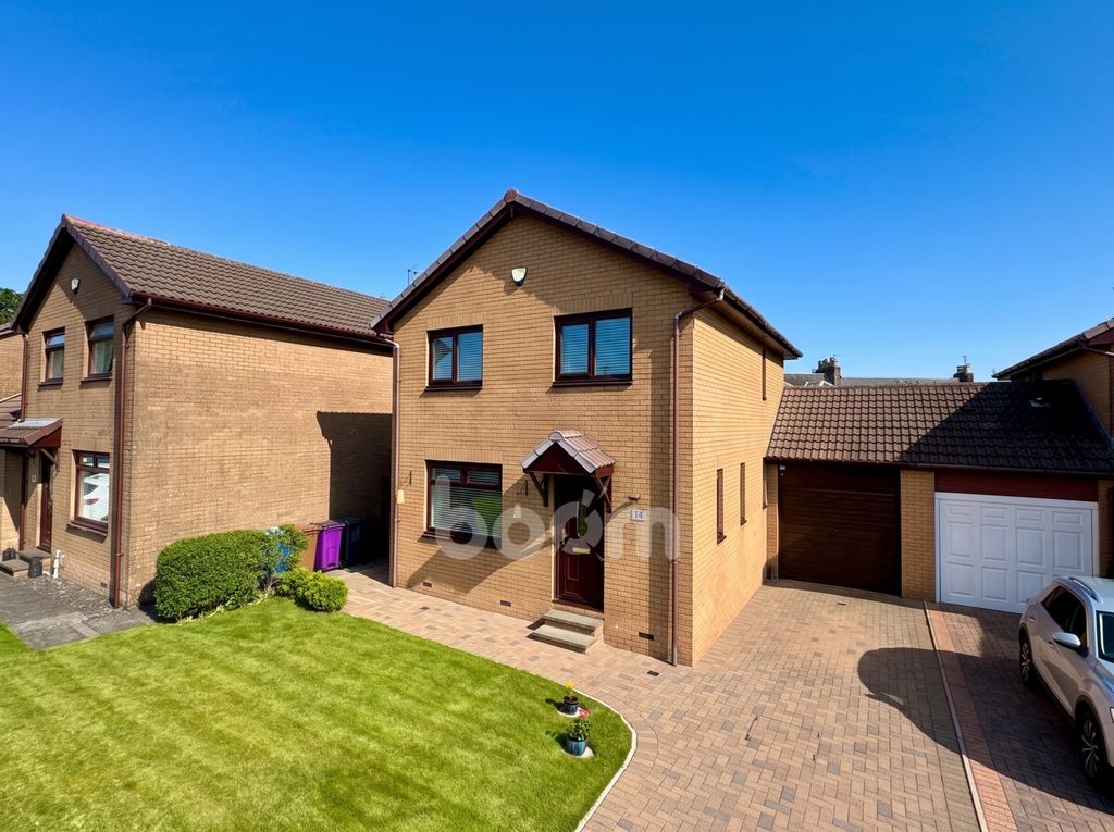 Property photo 1 of 23 Glebe Court, Beith Three Bedroom Link Detached Hom