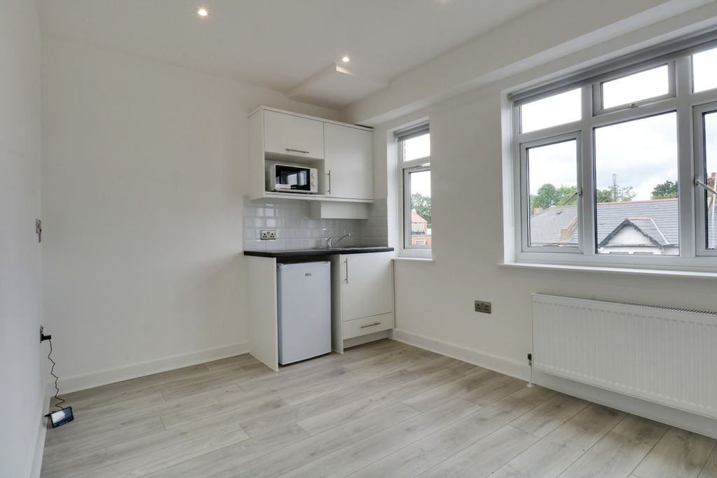 Property photo 3 of 6 4882413