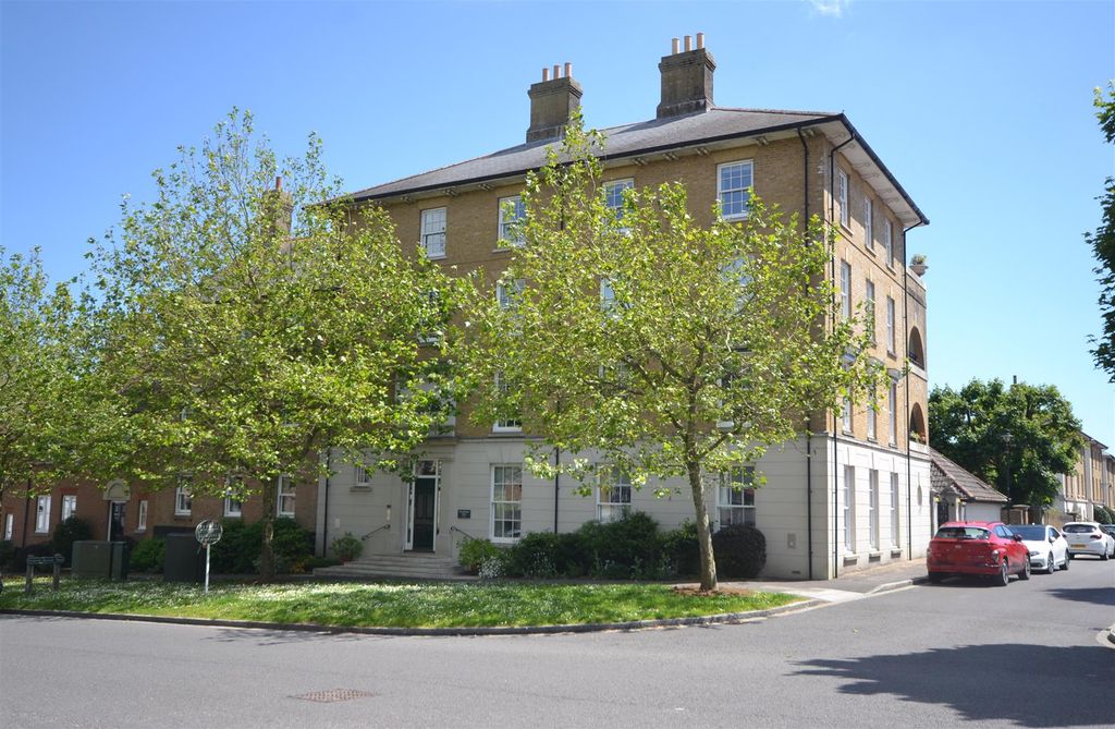 Property photo 1 of 10 Front (13).Png