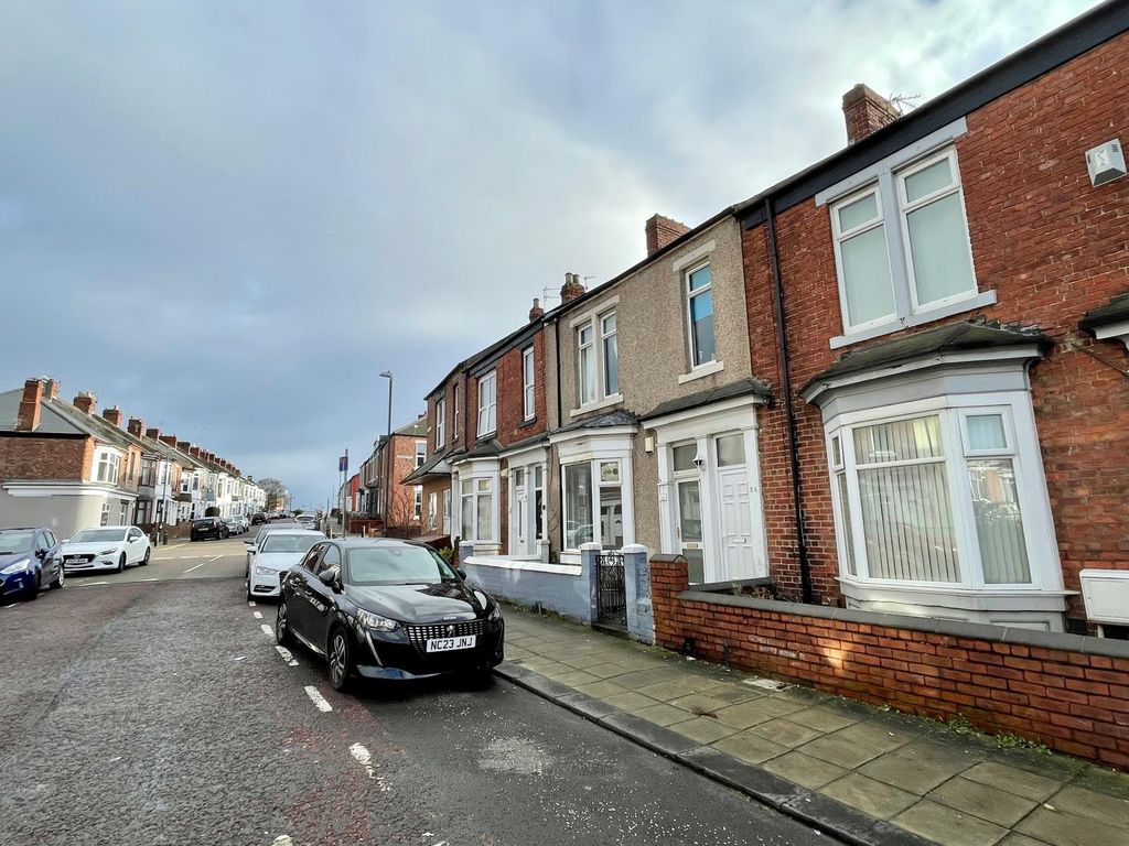 Property photo 1 of 2