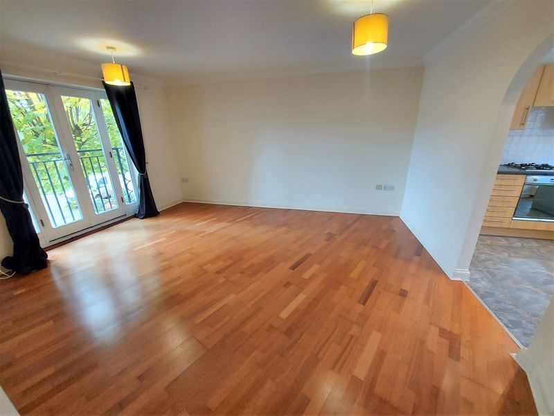 Property photo 1 of 23 Photo 9