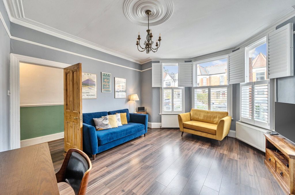 Property photo 2 of 12 Picture No. 17