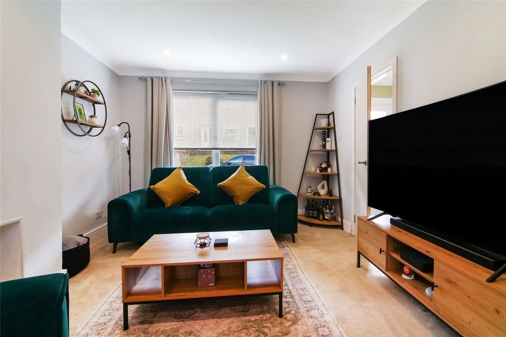 Property photo 2 of 21 Picture No. 31