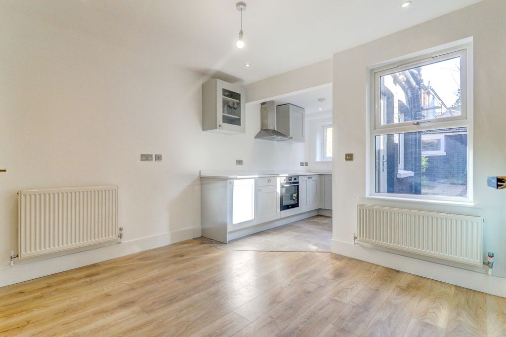 Property photo 2 of 11 Picture No. 04